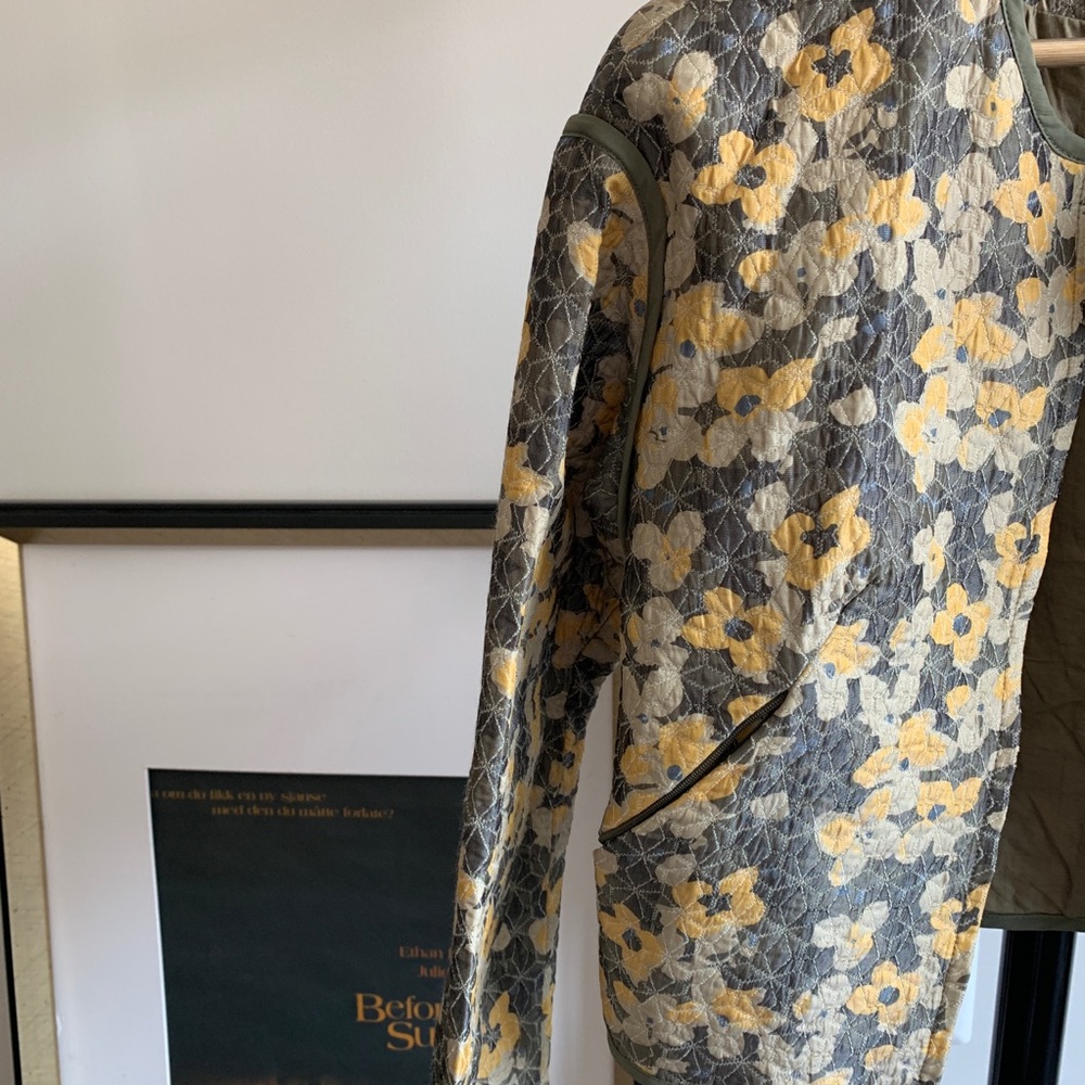 Jacket/Coat - Picture 2 of 5